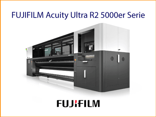 FUJIFILM Acuity Ultra R2 5000er Serie Vorder- und Seitenansicht